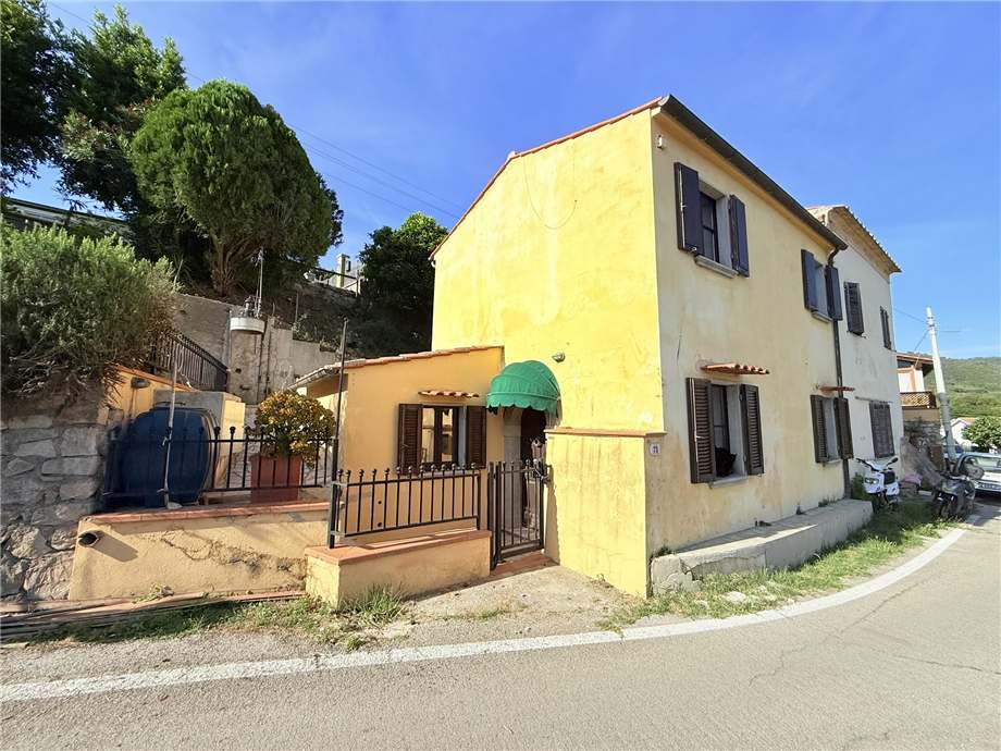 Porción de casa bifamiliar Marciana 5120