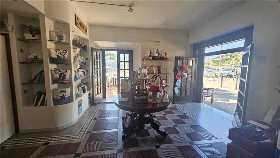 Vendita Negozio Porto Azzurro #5230 n.1