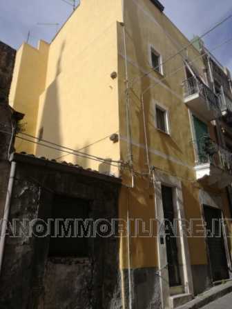 Edificio Adrano #2013