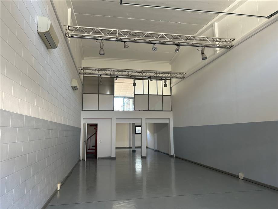 To rent Industrial/Warehouse Villongo  #VIL165 n.2