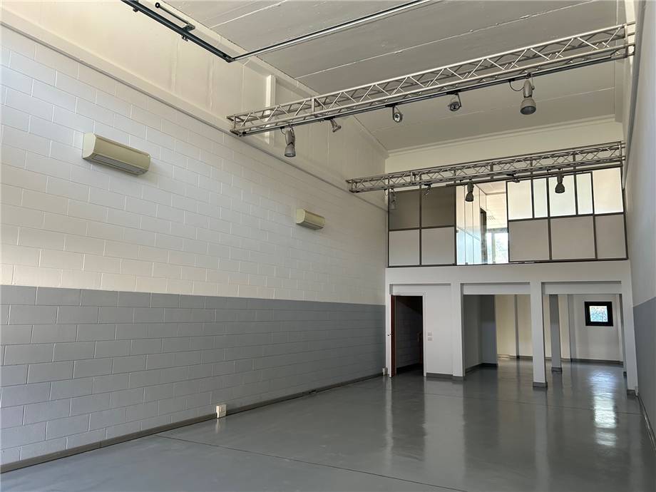 To rent Industrial/Warehouse Villongo  #VIL165 n.3