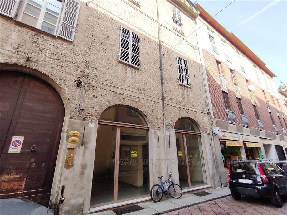 To rent Shop Piacenza Piazza Duomo #MIC206 n.10
