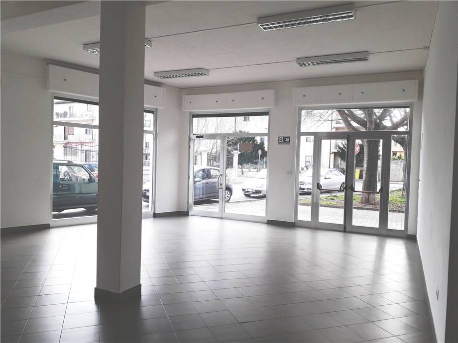 Alquiler Otras actividad comerciales Oristano ORISTANO CENTRO #MAR68 n.1