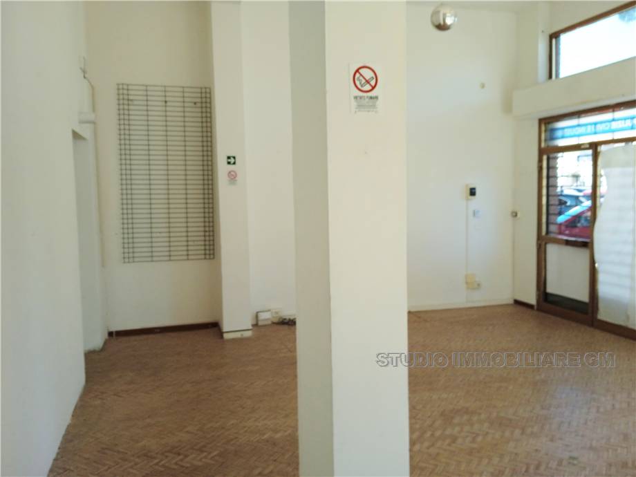 To rent Commercial property Prato Mezzana #1116 n.5