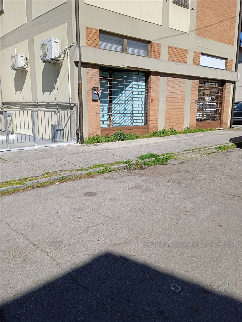 To rent Commercial property Prato Mezzana #1116 n.6