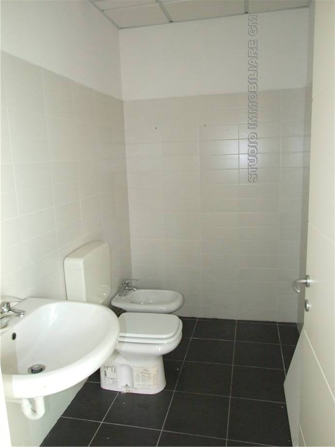 To rent Commercial property Prato Mezzana #1123 n.4