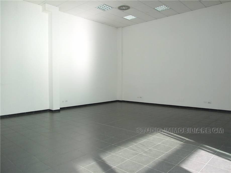 To rent Commercial property Prato Mezzana #1124 n.4