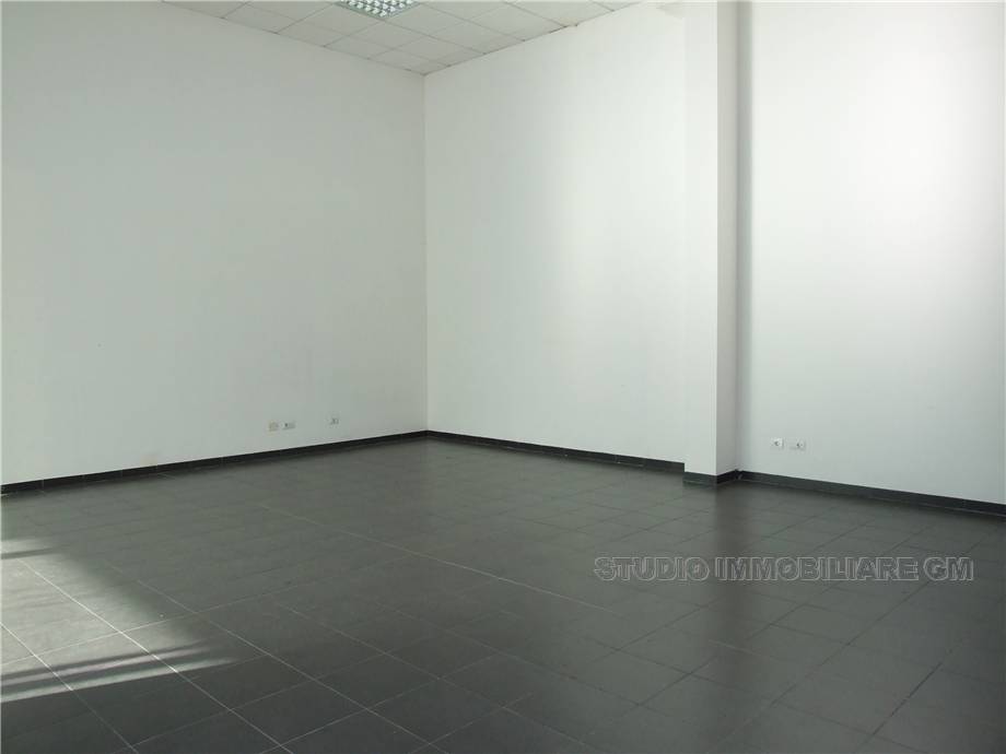 To rent Commercial property Prato Mezzana #1124 n.5