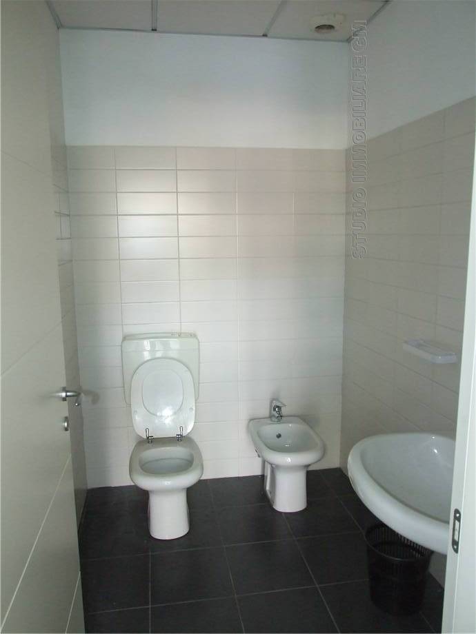 Alquiler Local commercial Prato Mezzana #1125 n.4