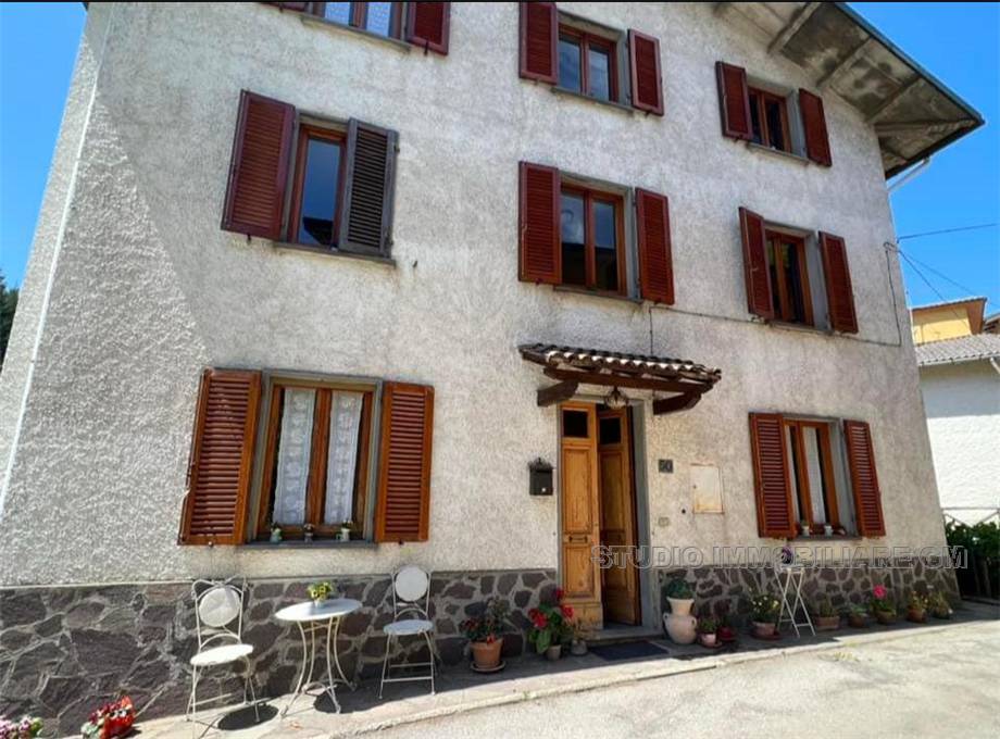 Villa/Casa singola Vernio #584