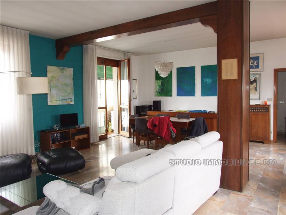 For sale Penthouse Prato Semicentro #588 n.3