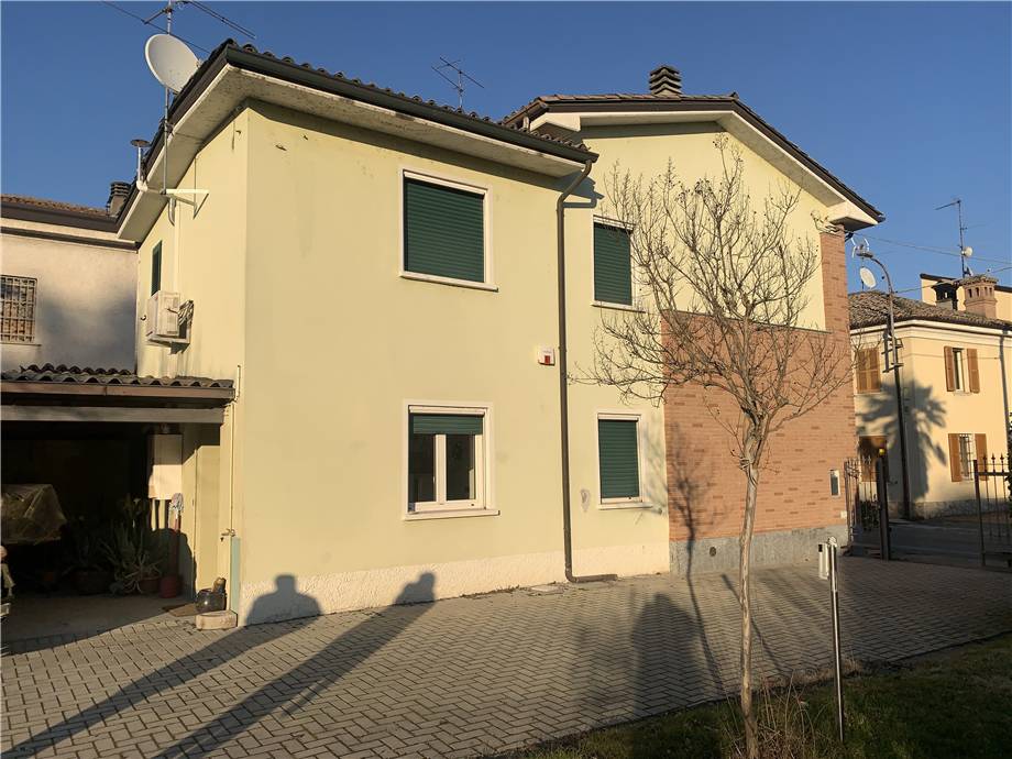 Vendita Villa/Casa singola Rea  #RE623 n.2