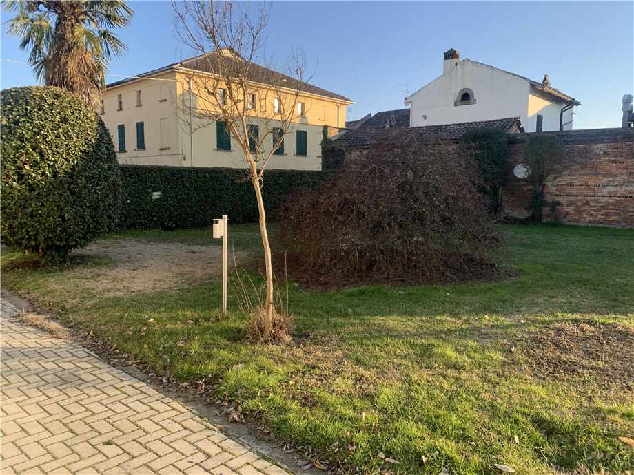 Vendita Villa/Casa singola Rea  #RE623 n.3