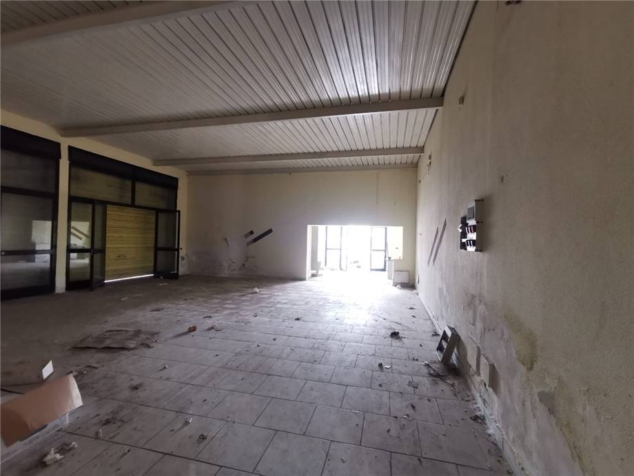 Venta Local comercial Siracusa #D8SR n.2
