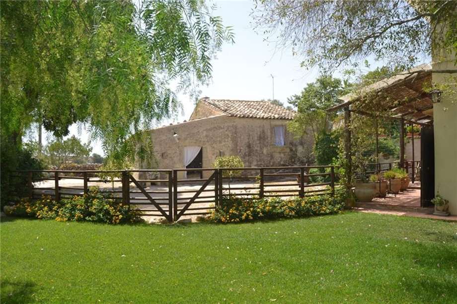 Country house Noto #49T