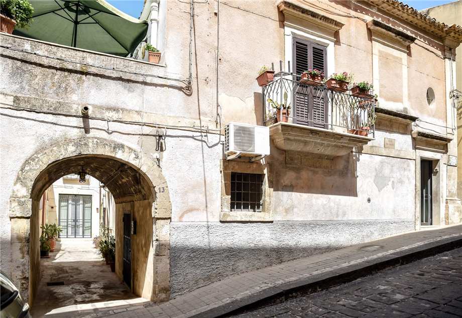 Casa unifamiliar Noto #47C