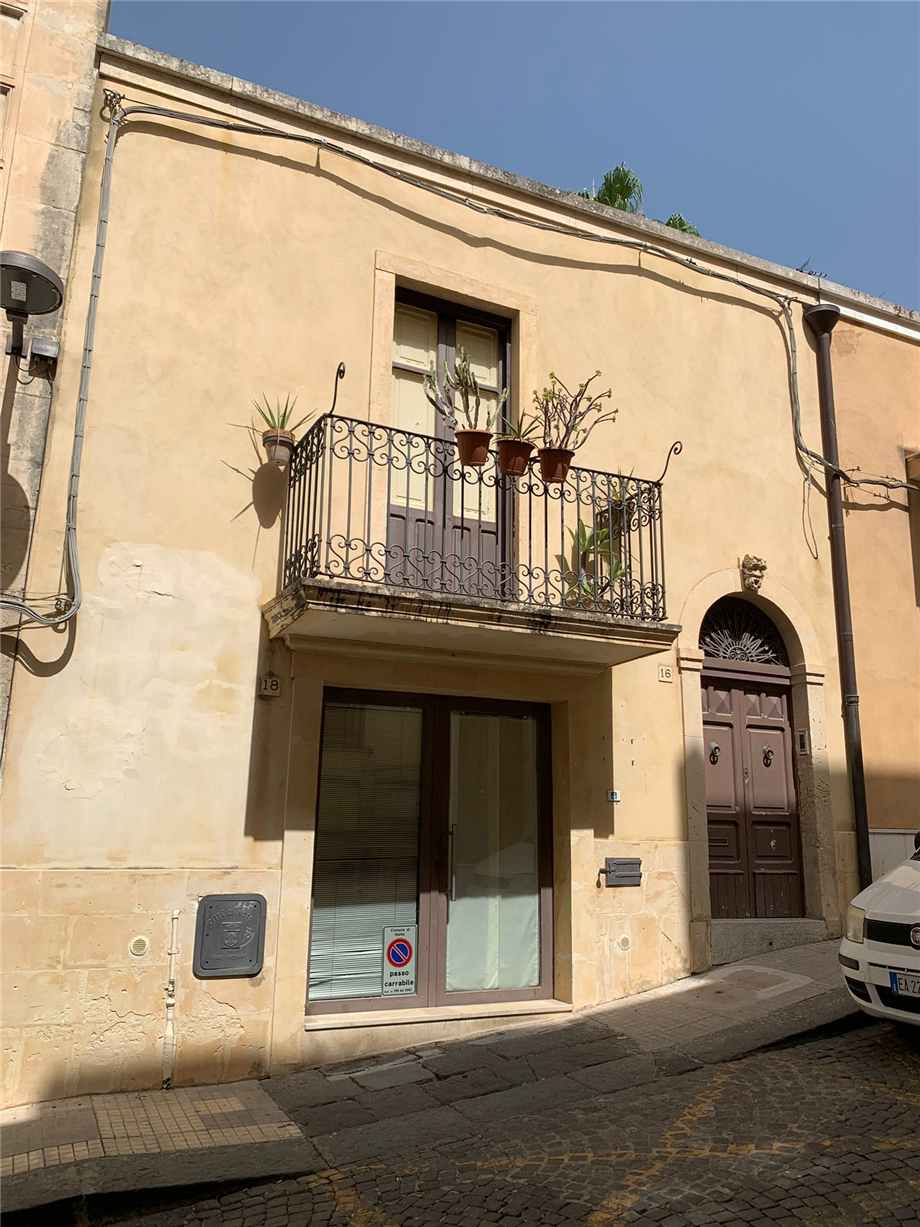 Detached house Noto #25C