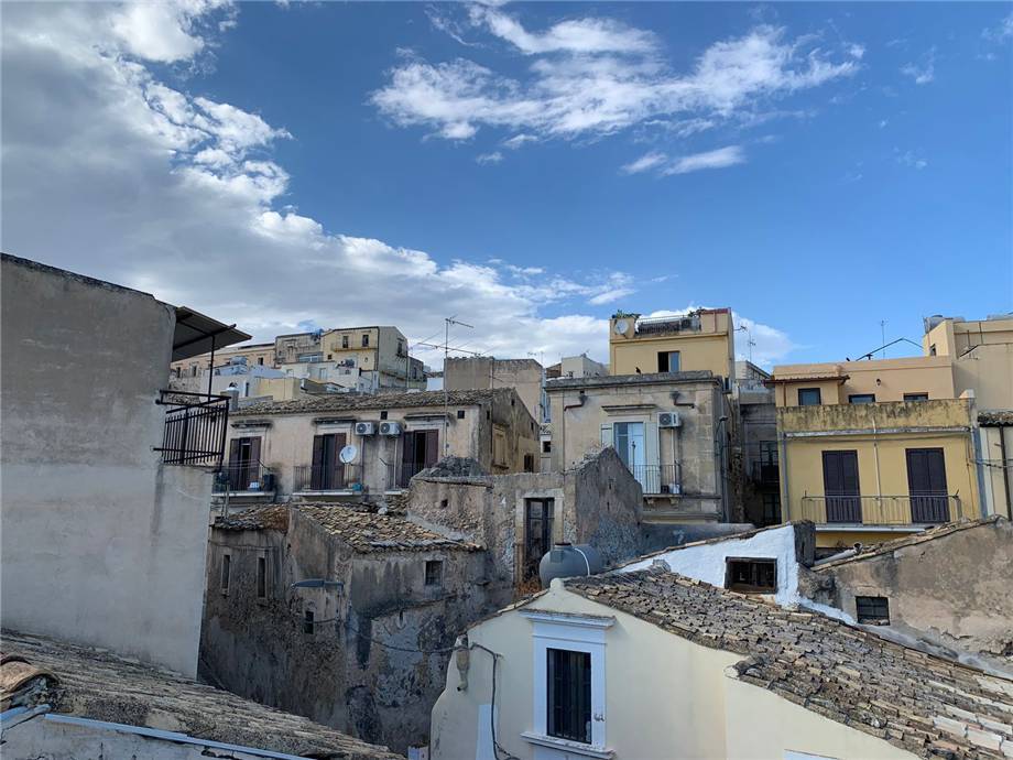 Venta Casa unifamiliar Noto  #77C n.11