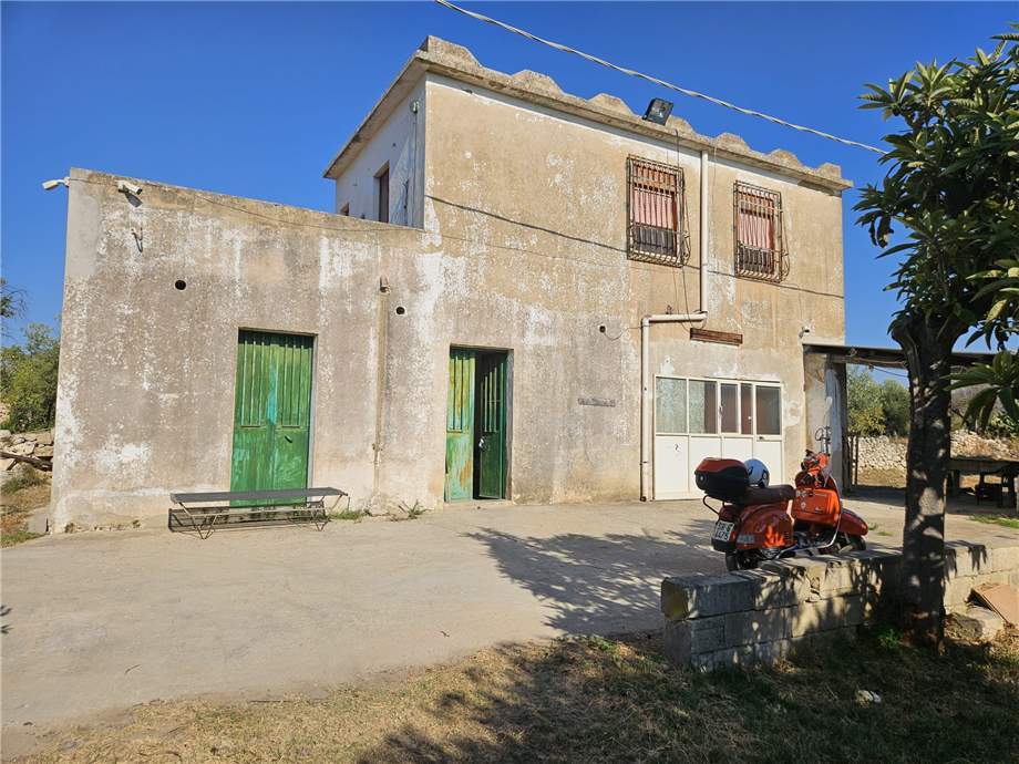 Casa unifamiliar Noto #63CT
