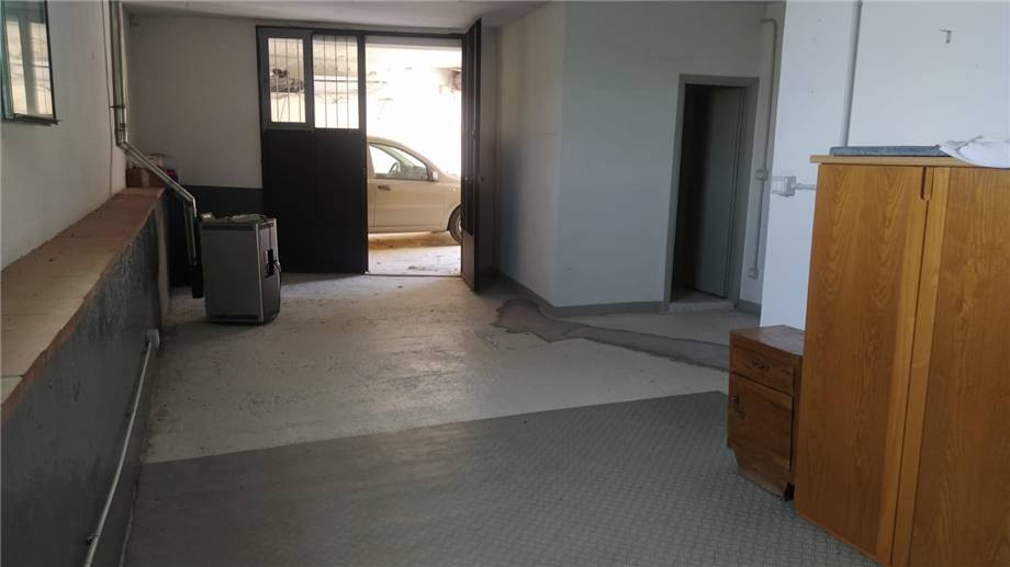 To rent Commercial property San Casciano in Val di Pesa  #FC001 n.2