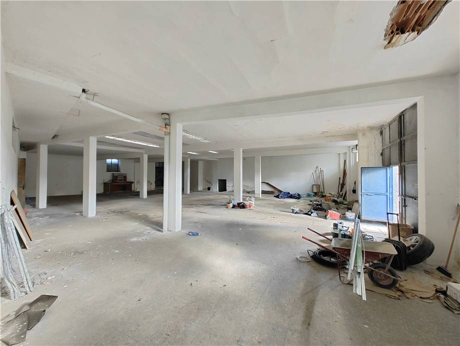 Venta Nave Napoli Perrone #480 n.3