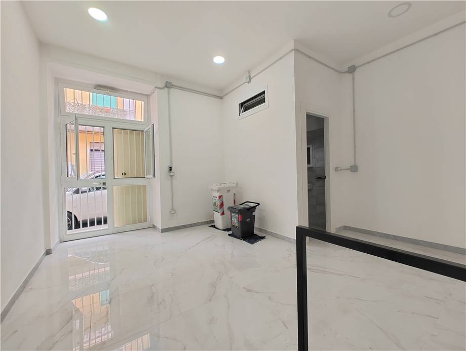 Alquiler Local comercial Napoli  #485 n.4