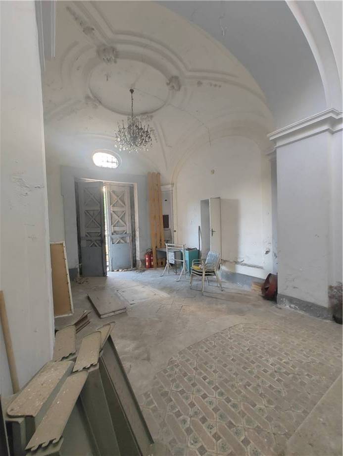 Venta Local comercial Napoli Perrone #527 n.5