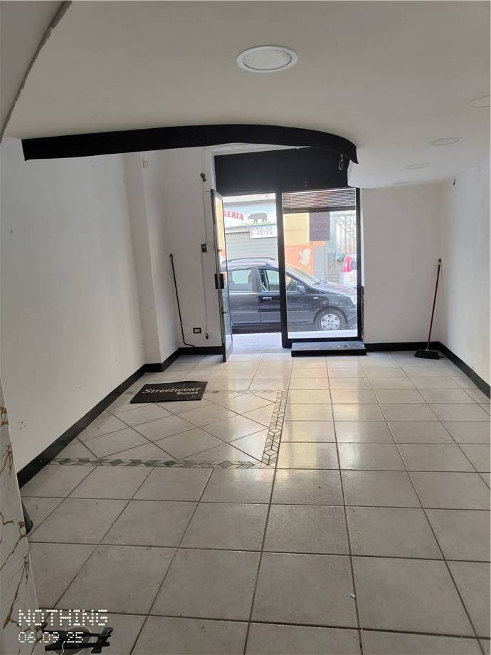 Alquiler Local comercial Napoli #536 n.5