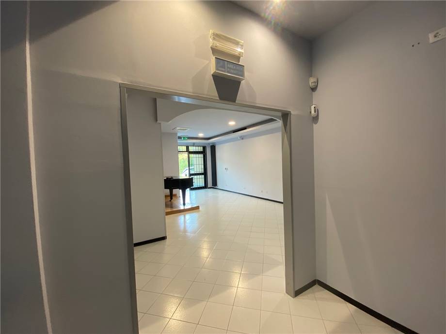 To rent Business premises Monterenzio La Rocca #384 n.5