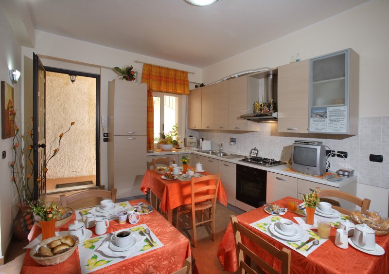 Vendita Albergo/Residence Taormina Corso Umberto I #77 n.9
