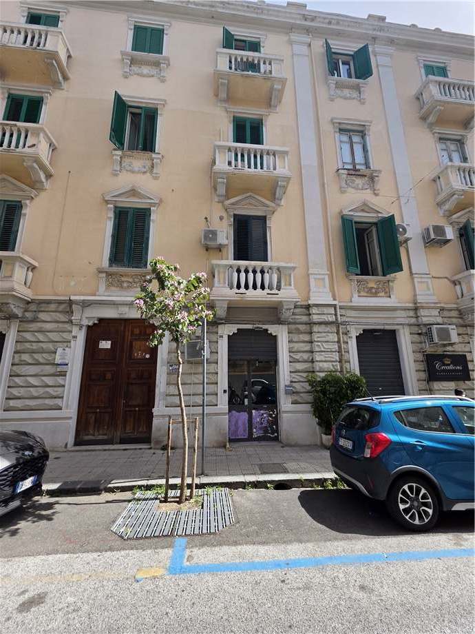 Affitto Commerciale Messina Via Maddalena, 106 #ME100 n.1