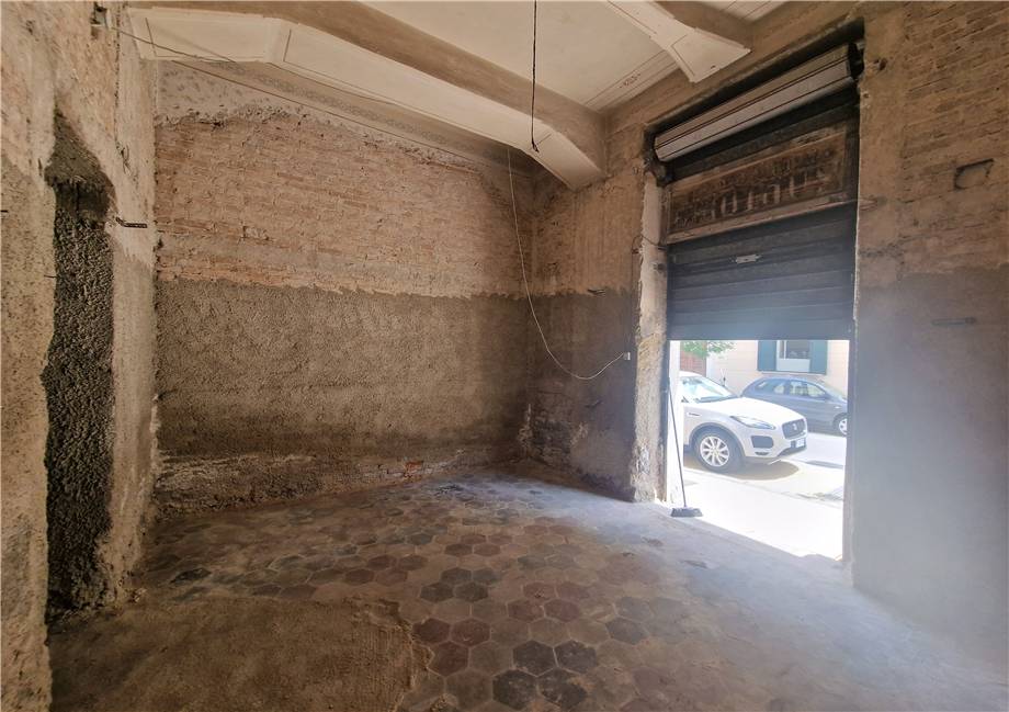 Vendita Commerciale Messina via Centonze, 146 #ME132 n.9