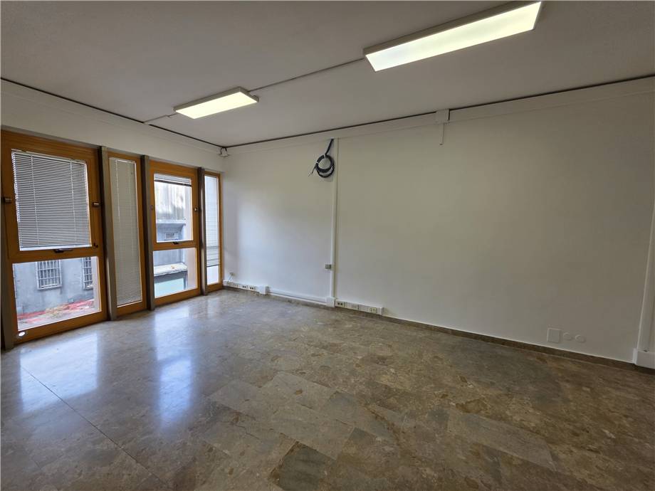 Alquiler Oficina Messina Via G. Bruno, 106 #ME160 n.9