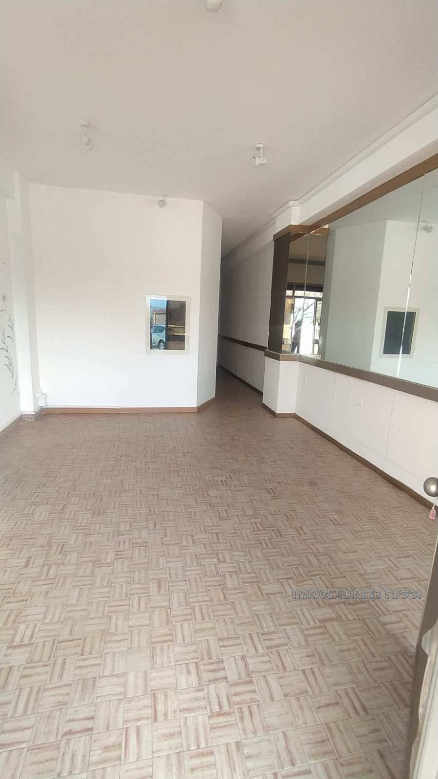 Affitto Commerciale Pontecorvo #86 n.6