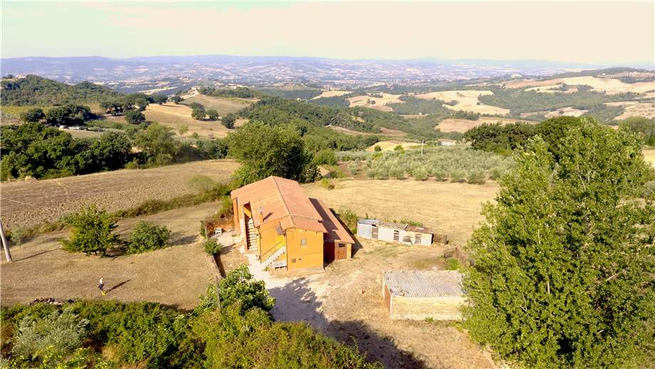 For sale Rural/farmhouse Gualdo Cattaneo San Terenziano #VCR114 n.14