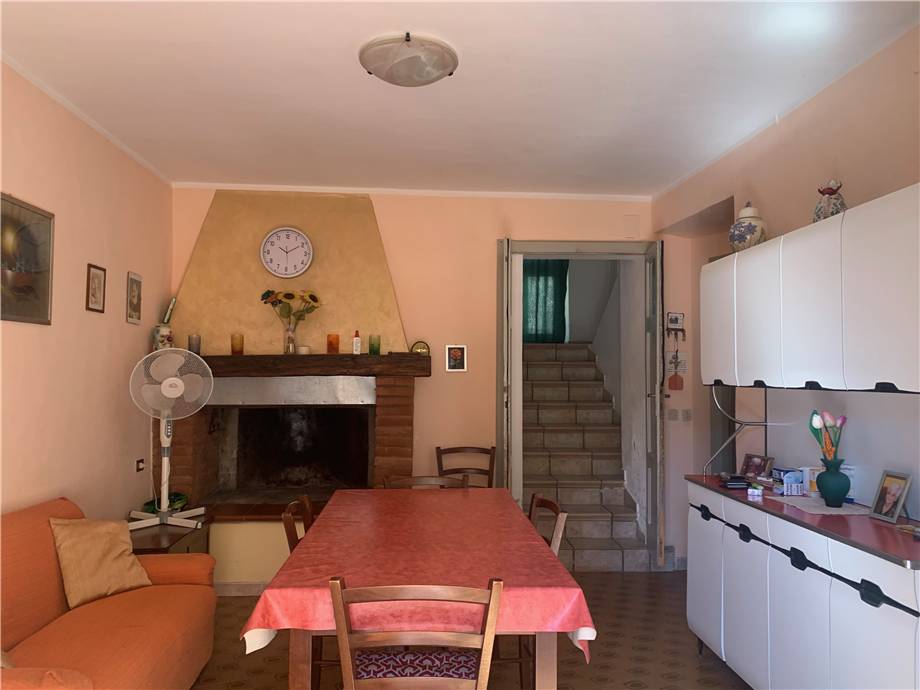 Vendita Stabile/Palazzo Gualdo Cattaneo Collesecco #VA79 n.17
