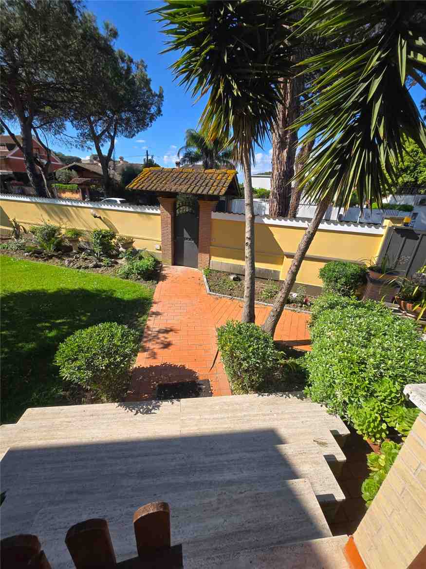 To rent Two-family villa Roma Infernetto #Stradella n.9