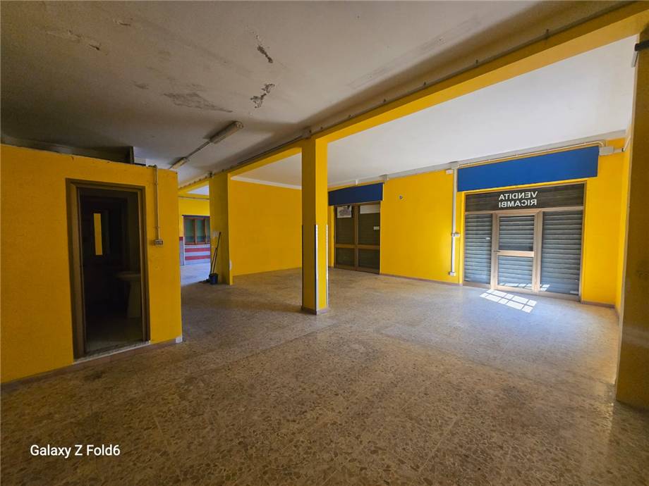 Affitto Locale commerciale Roma Casal Bernocchi #Locale Fabiano n.8