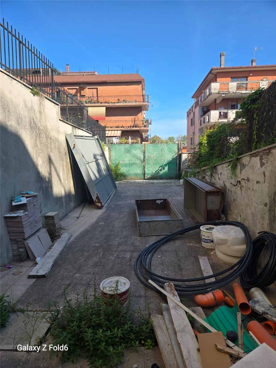 Affitto Locale commerciale Roma Casal Bernocchi #Locale Fabiano n.10