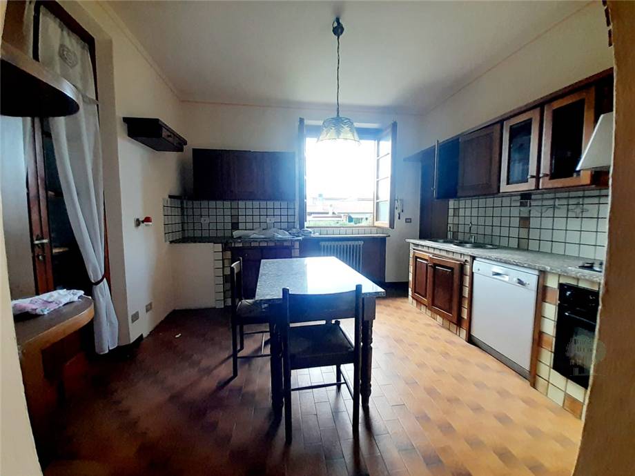To rent Single-family Villa Massa e Cozzile  #59 n.10