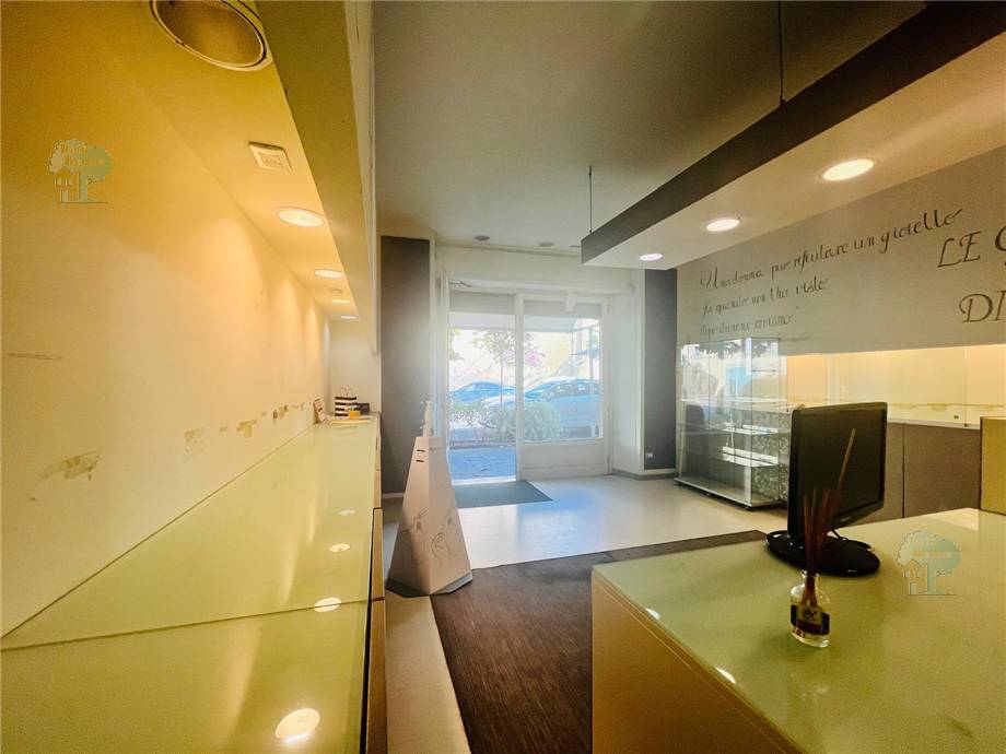 Alquiler Local comercial Lucca  #226 n.9