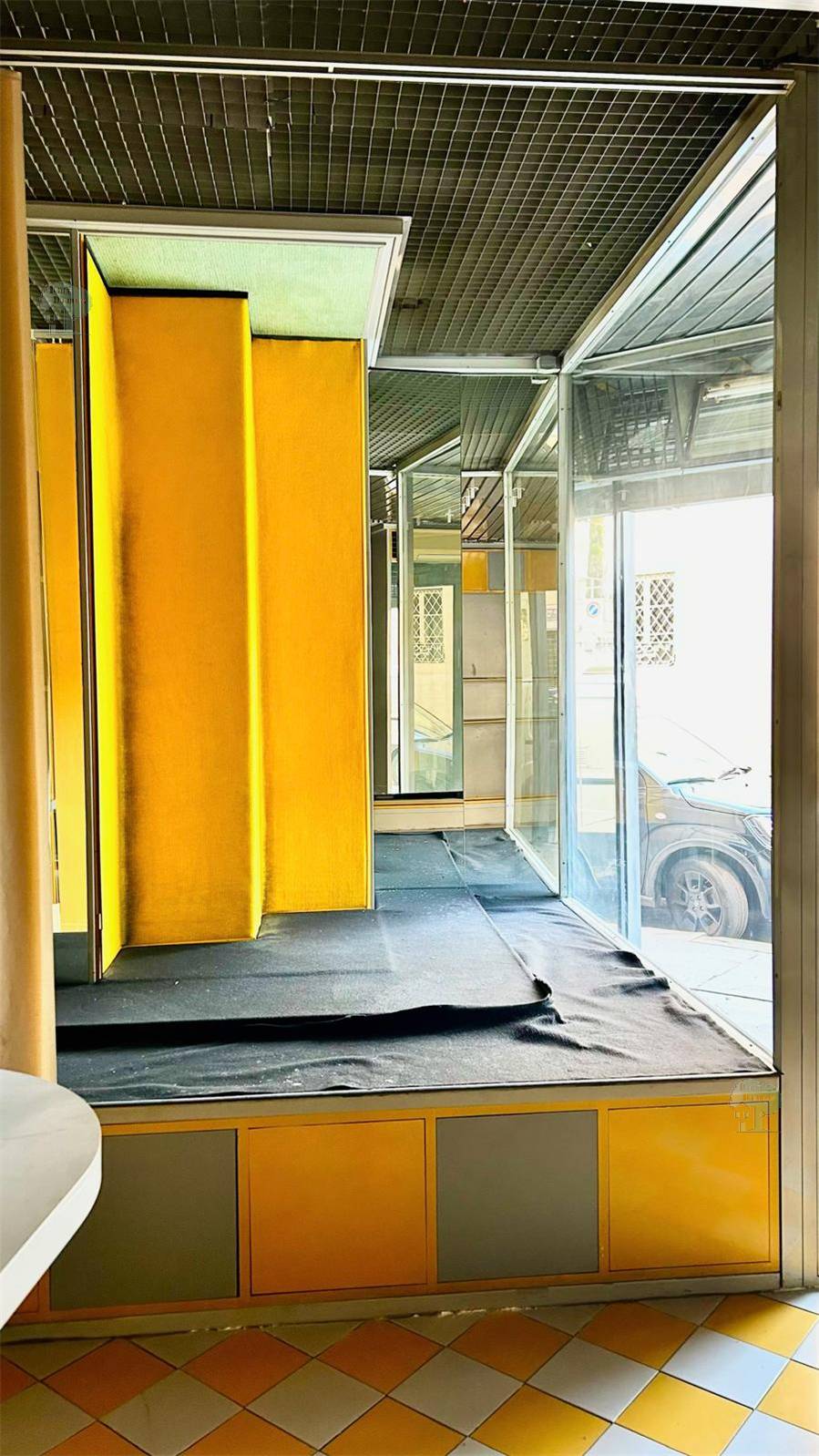 Venta Local comercial Lucca  #288 n.7