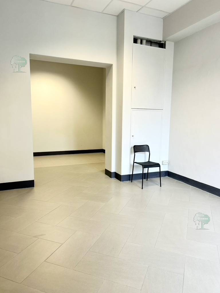 To rent Office Lucca  #308 n.8