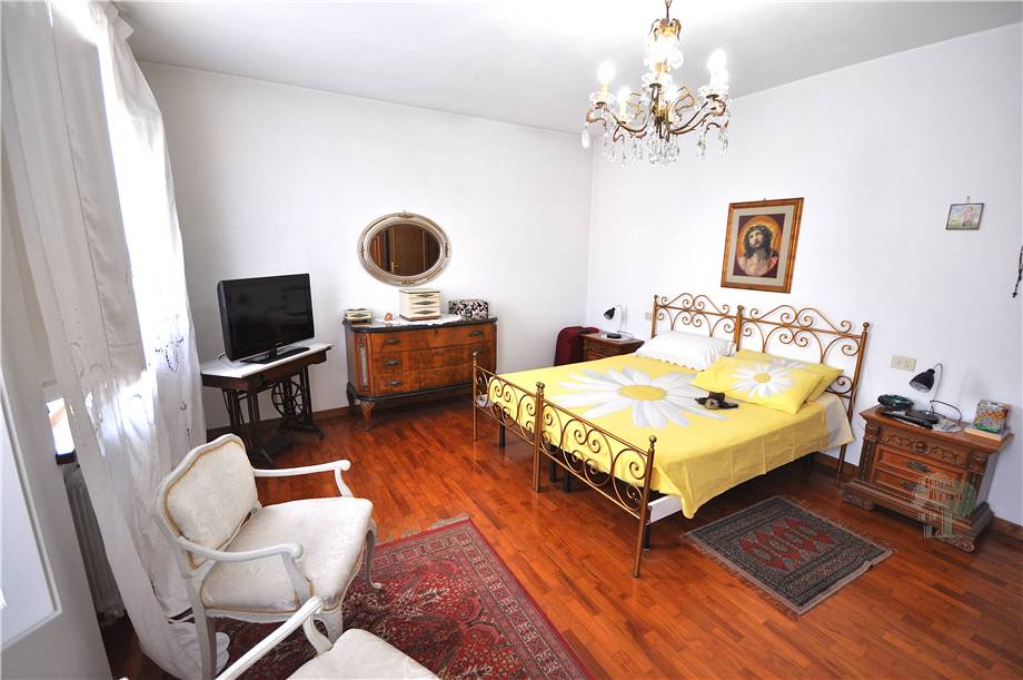 Venta Villa bifamiliar Porcari  #484 n.6
