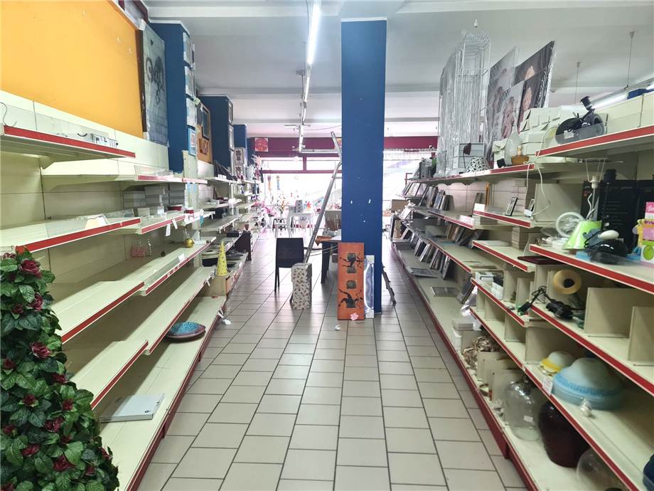 Alquiler Local comercial Bronte  #37 n.7