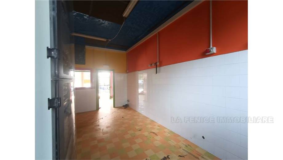Venta Local comercial Villadossola #56 n.7