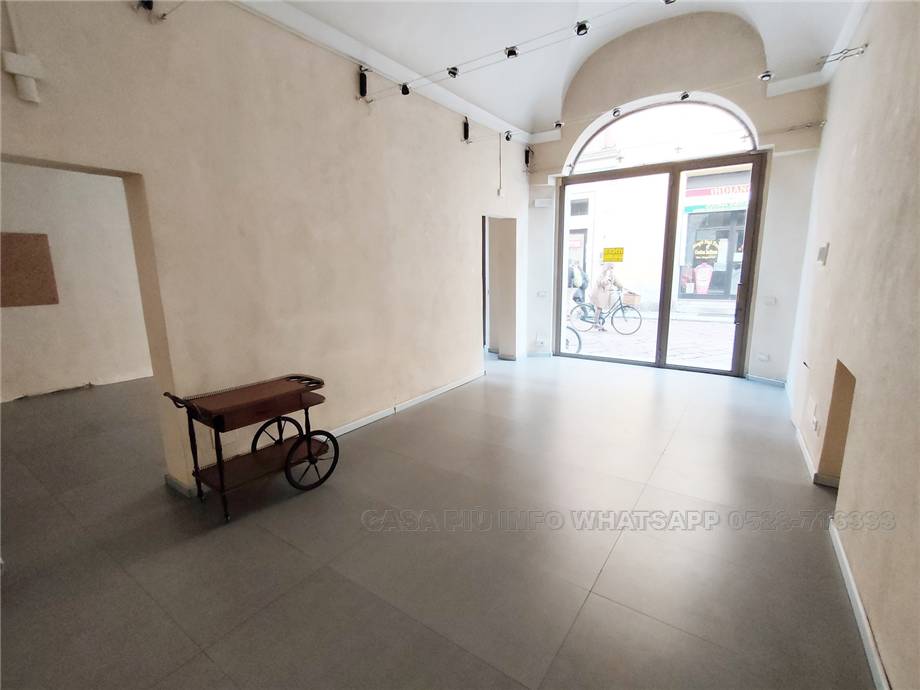 To rent Shop Piacenza Piazza Duomo #MIC206 n.13