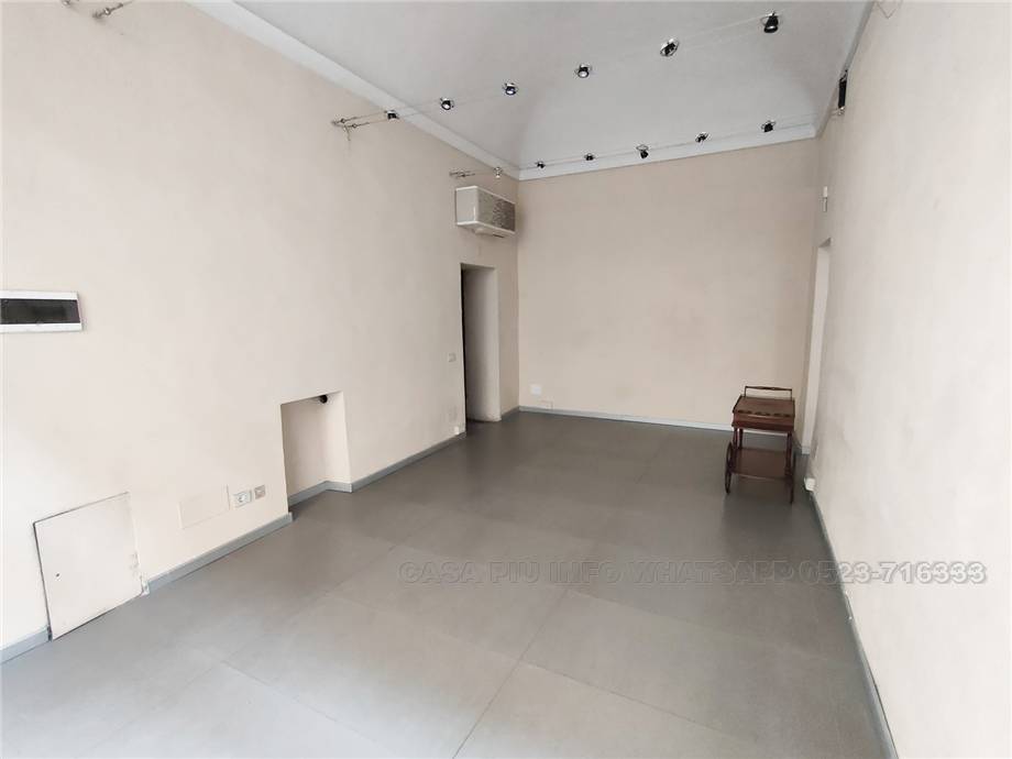 To rent Shop Piacenza Piazza Duomo #MIC206 n.16