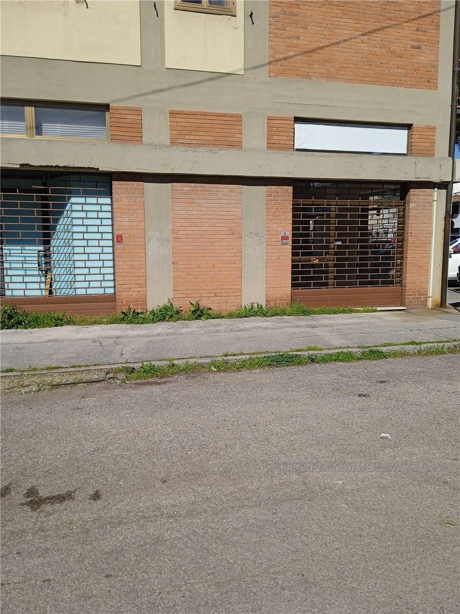 To rent Commercial property Prato Mezzana #1116 n.13