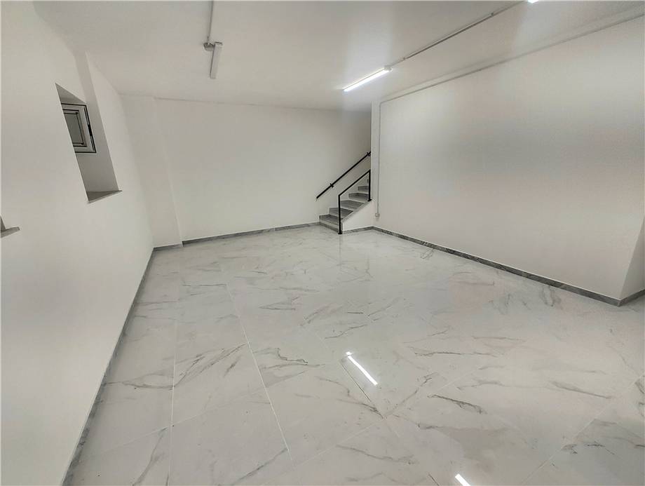 Alquiler Local comercial Napoli  #485 n.7